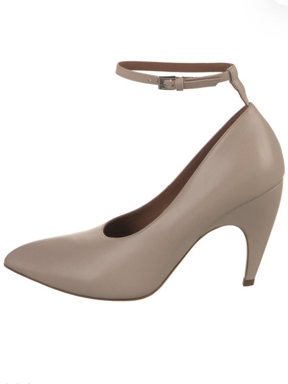 Alaïa
Leather Pumps
Women's Size: 7